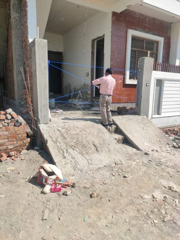 एमडीडीए की बड़ी कार्रवाई, शिमला बाईपास रोड पर अवैध प्लॉटिंग पर चला बुलडोज़र
